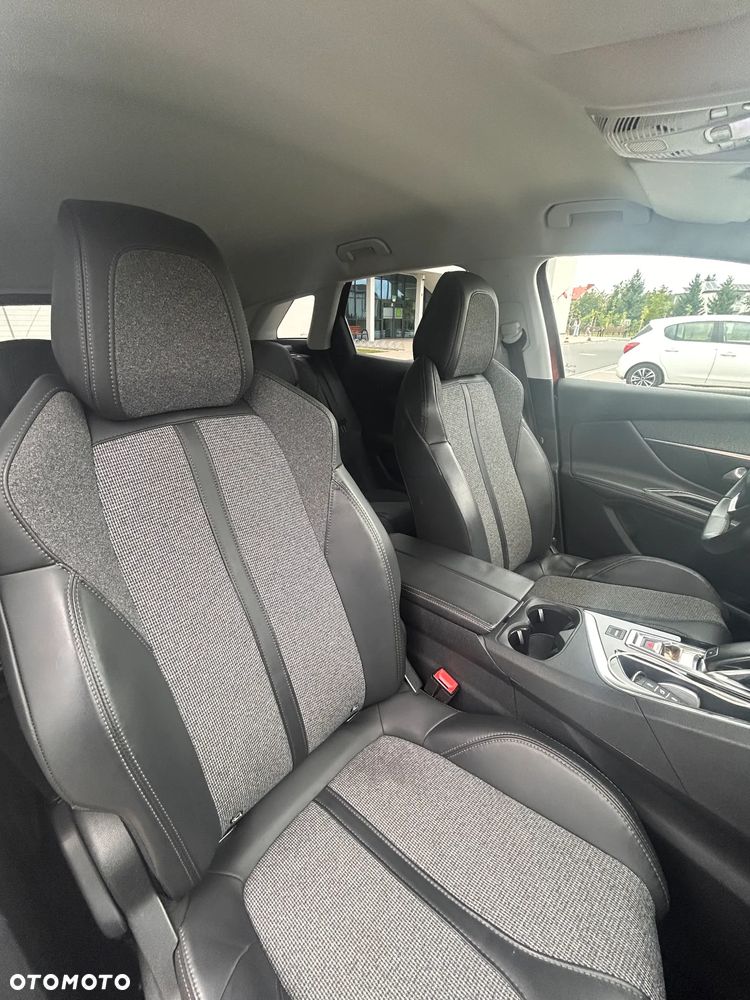 Peugeot 3008 1.2 PureTech Allure S&S EAT6 - 23