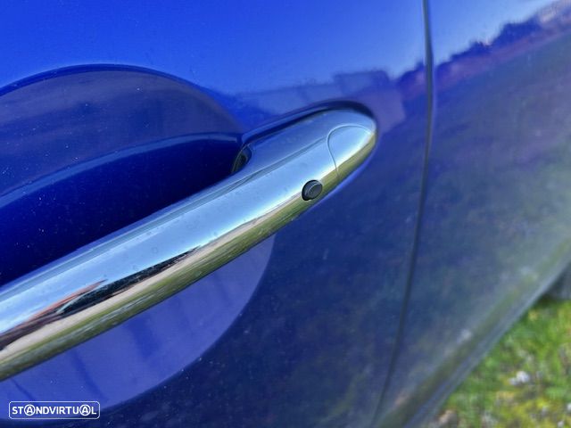 MINI 5 Portas One 60 Years Chili - 24