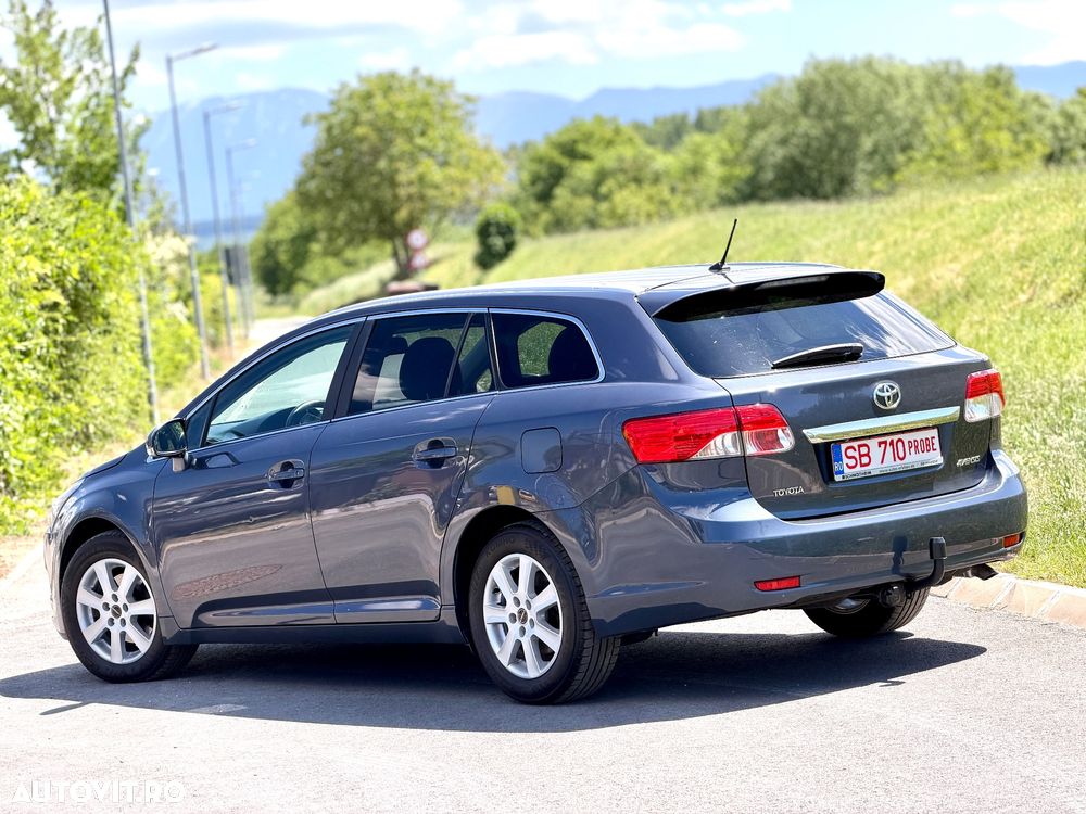 Toyota Avensis 2.0 D-4D Edition - 3
