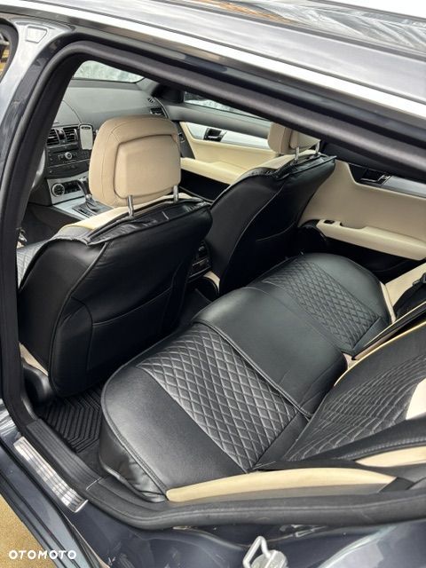 Mercedes-Benz Klasa C 320 CDI DPF 4Matic 7G-TRONIC Avantgarde - 12