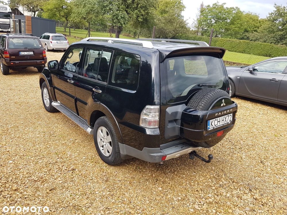 Mitsubishi Pajero 3.2 DI-D Automatik Intense - 10