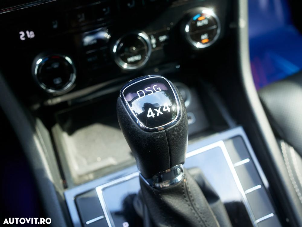 Skoda Superb 2.0 TDI 4X4 DSG L&K - 31