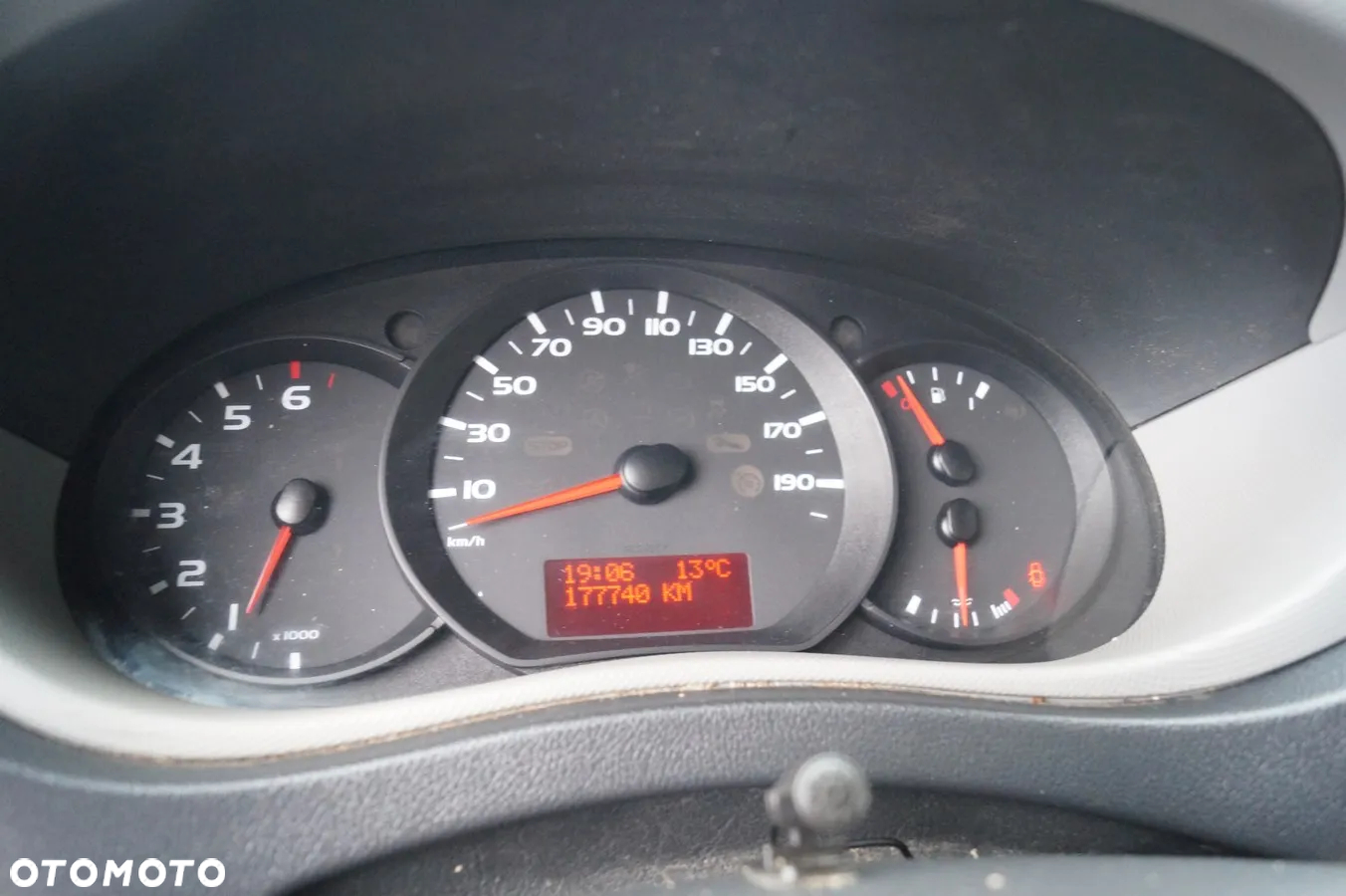Nissan NV400 - 16