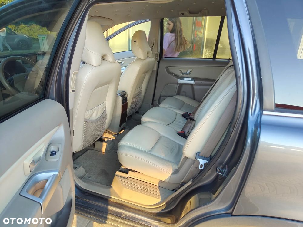 Volvo XC 90 D5 AWD Executive - 9