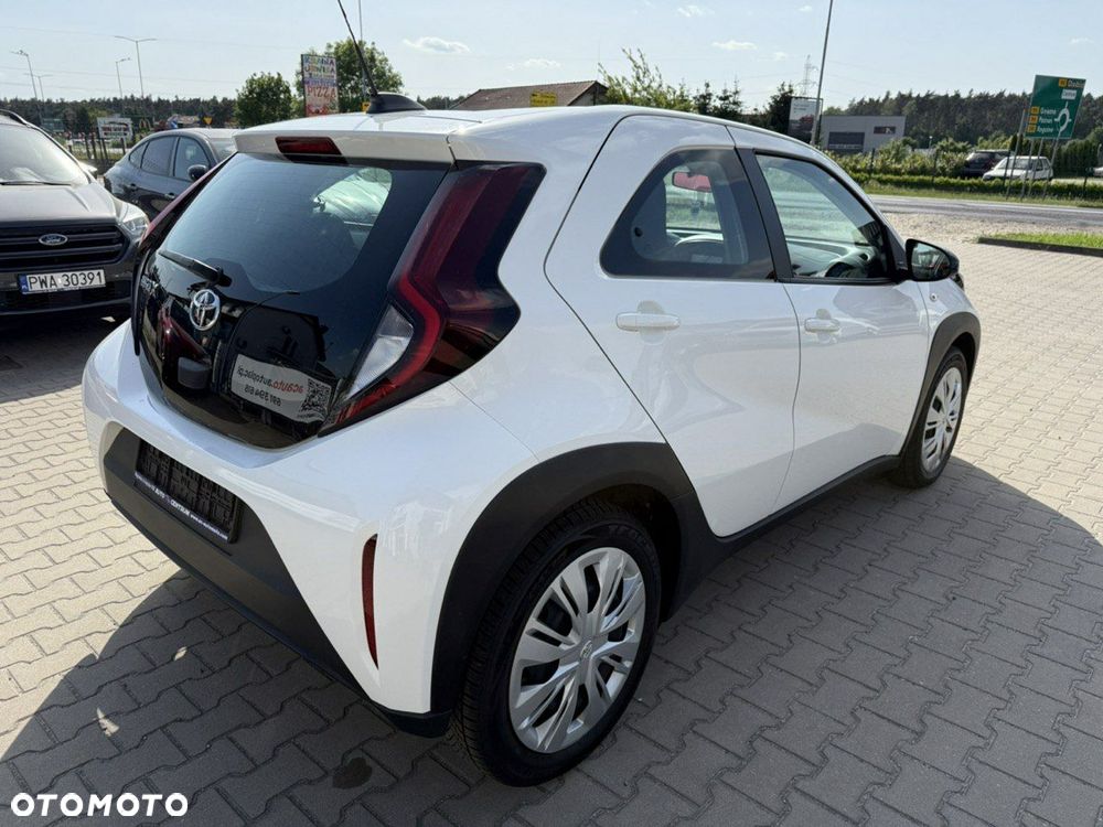 Toyota Aygo X S-CVT Black&White - 6
