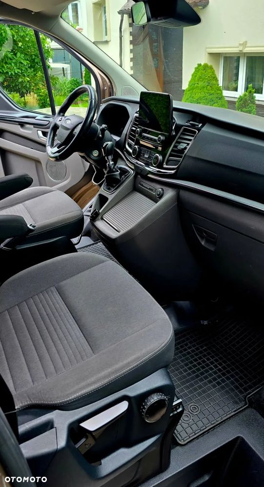 Ford Tourneo Custom 2.0 EcoBlue L2 Titanium - 13