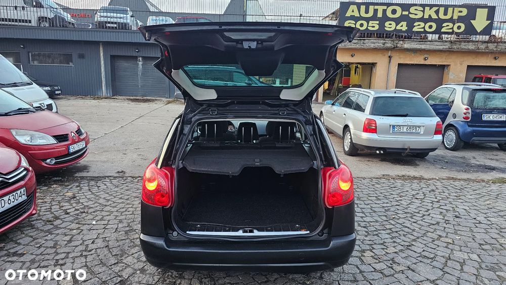 Peugeot 207 1.6 Trendy - 12