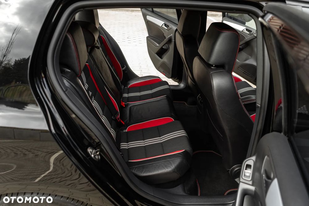 Volkswagen Golf 2.0 TSI GTI - 36