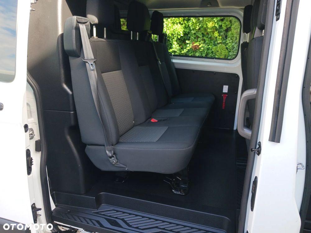 Ford Transit Custom - 13