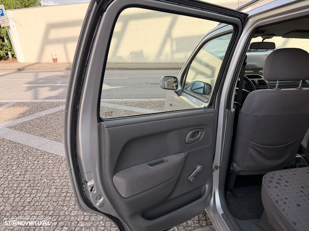 Opel Agila 1.0 12V Comfort - 12
