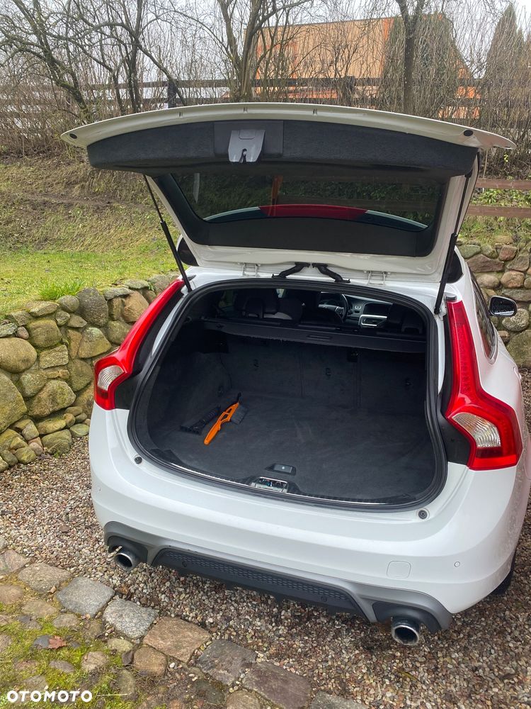 Volvo V60 D4 Geartronic Momentum - 12