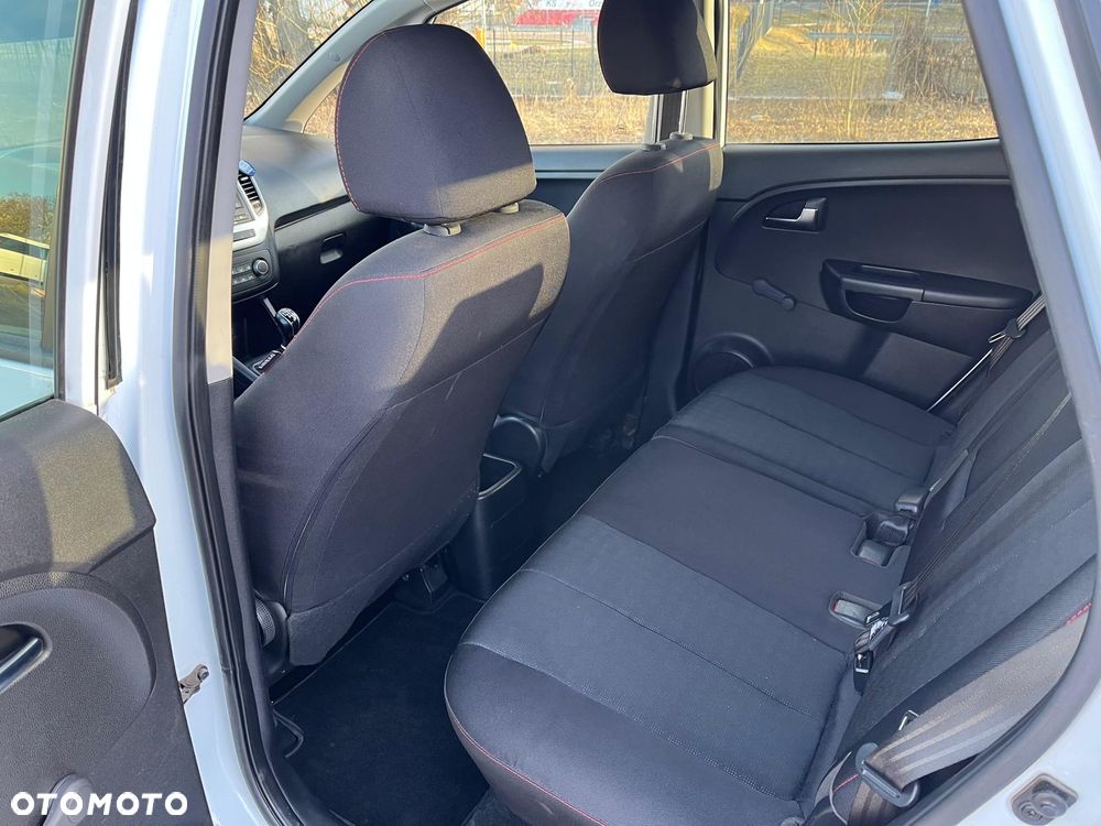 Kia Venga 1.4 XL - 10