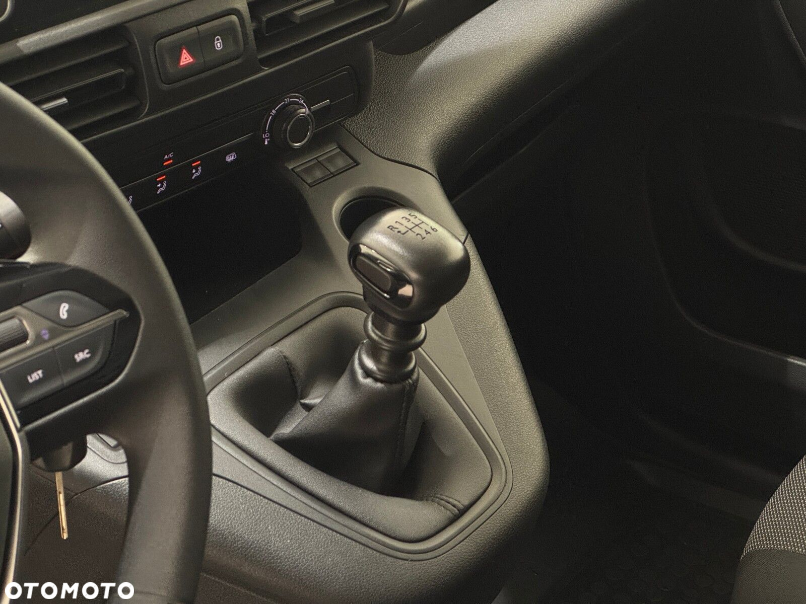 Peugeot partner L1 Premium - 9