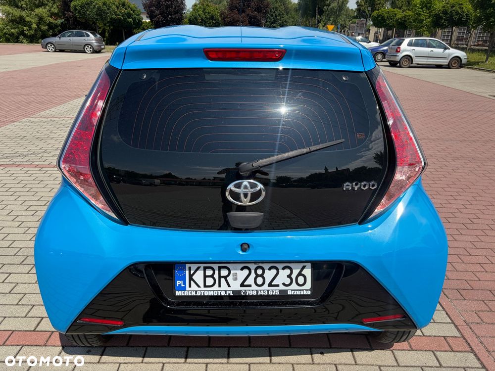 Toyota Aygo x-clusiv - 9