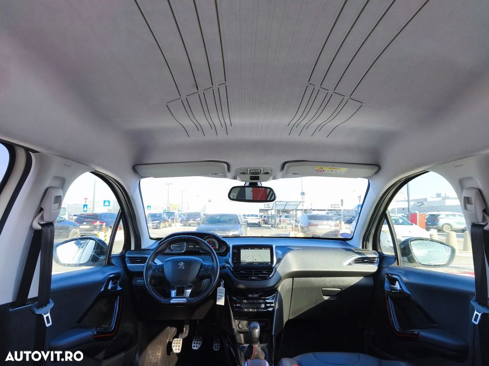 Peugeot 2008 PureTech 110 Stop&Start GT-Line Edition - 32