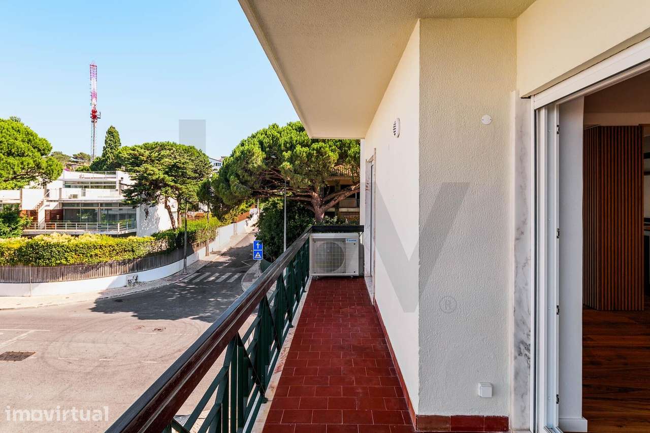 Apartamento T3 Totalmente Renovado, com Três Suites e Vista Mar no Cen - Grande imagem: 5/37