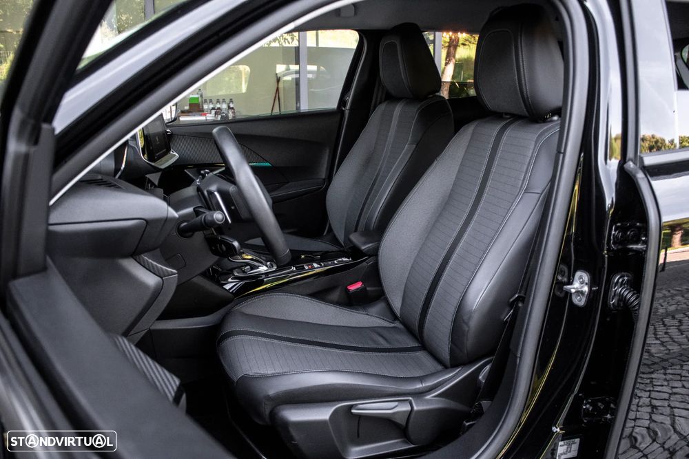 Peugeot 2008 1.5 BlueHDi Allure EAT8 - 27