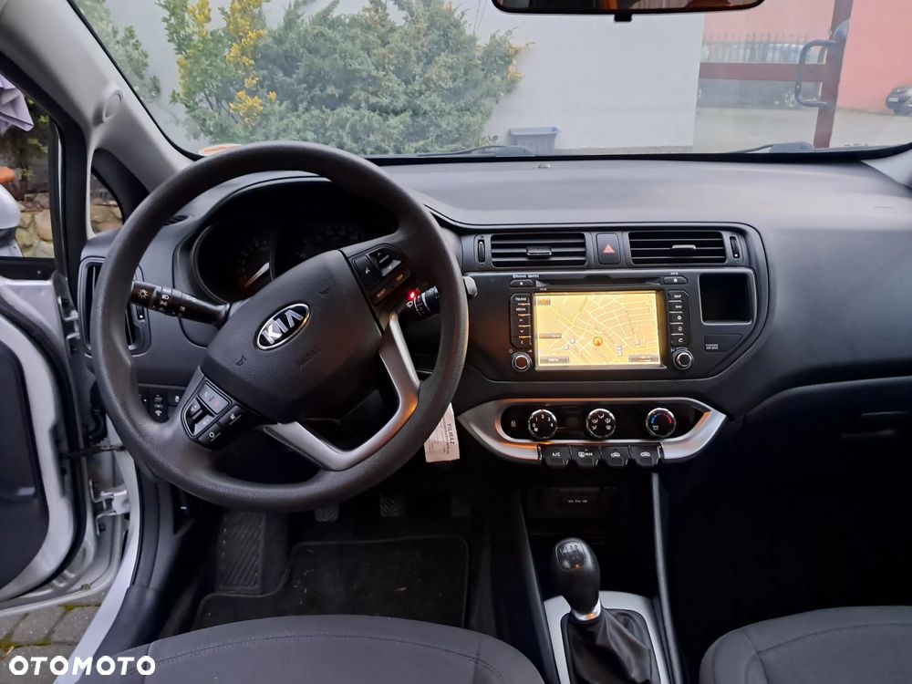 Kia Rio 1.4 Dream Team Edition - 18