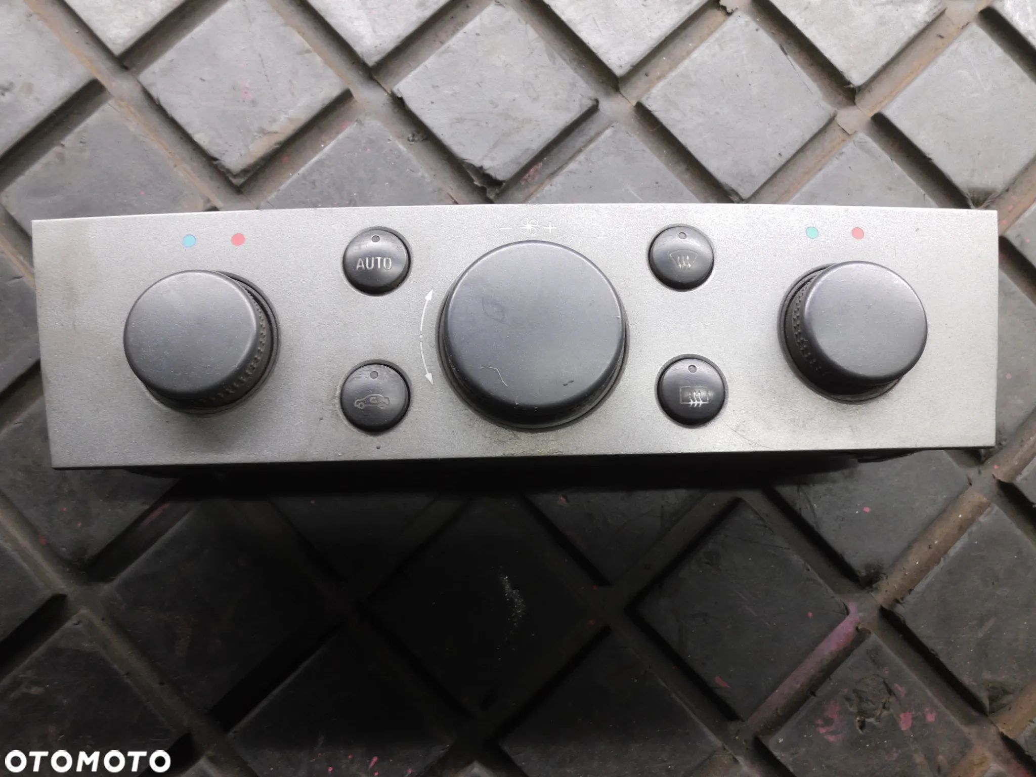 OPEL VECTRA C PANEL STEROWANIA KLIMATYZACJI NAWIEWU 13138198 - 1