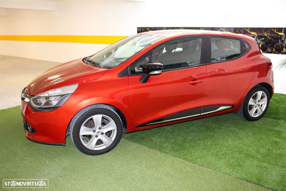 Renault Clio 1.5 dCi Dynamique S - 10