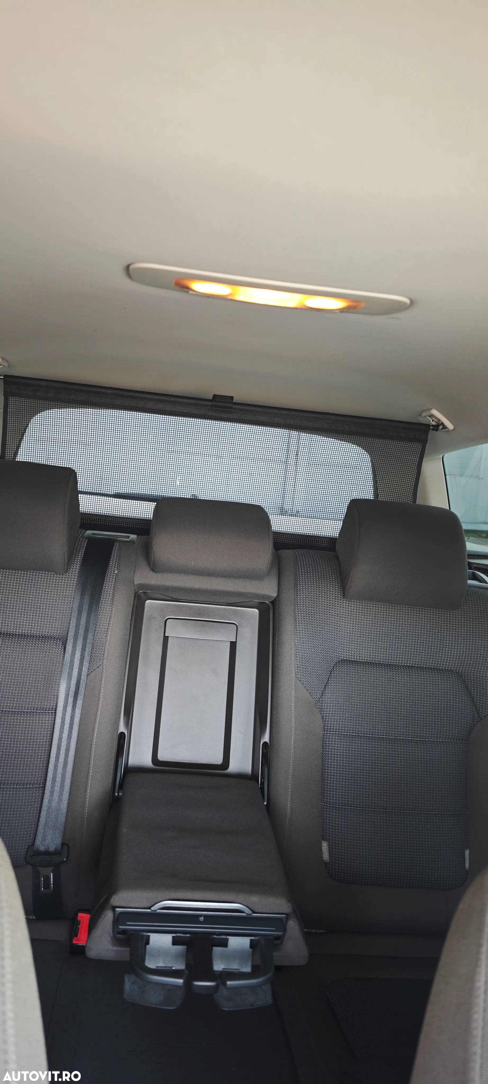 Volkswagen Passat Variant 2.0 TDI 4Motion BlueMotion Technology Comfortline DSG - 9