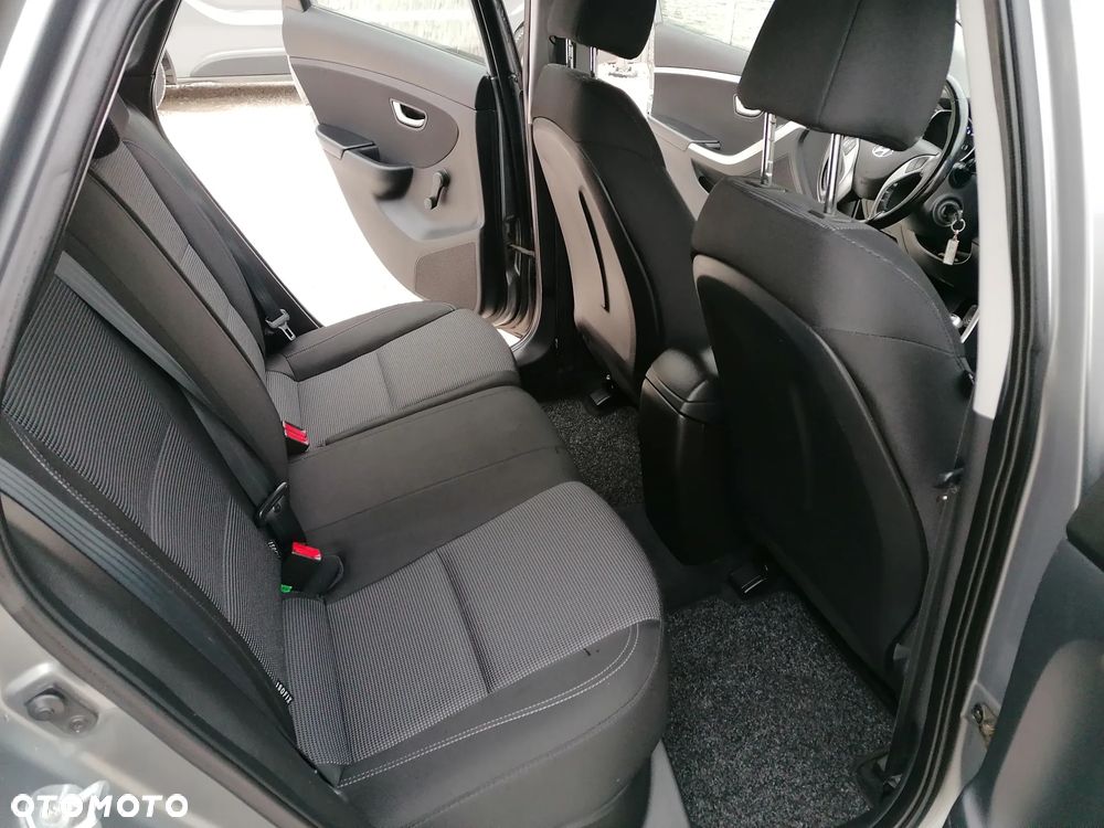 Hyundai i30 1.4 Comfort - 25