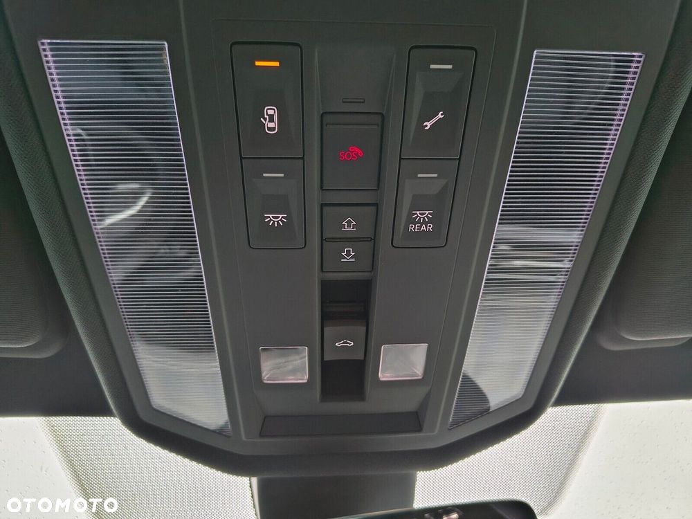 Volkswagen Touareg - 32