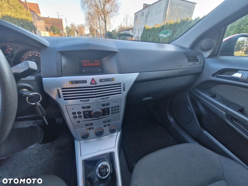 Opel Astra 1.4 Selection 110 Jahre - 8