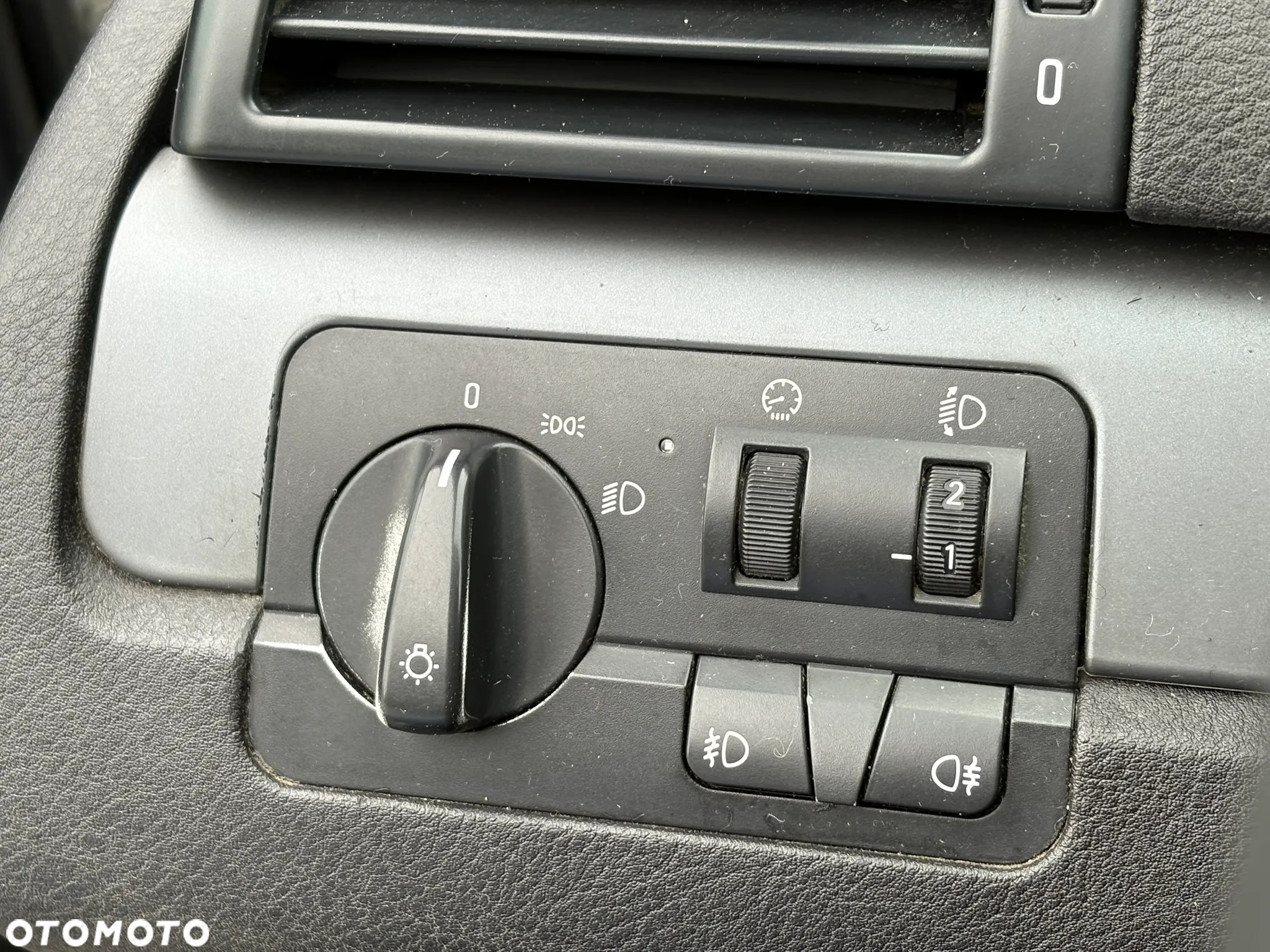 BMW Seria 3 318i - 17