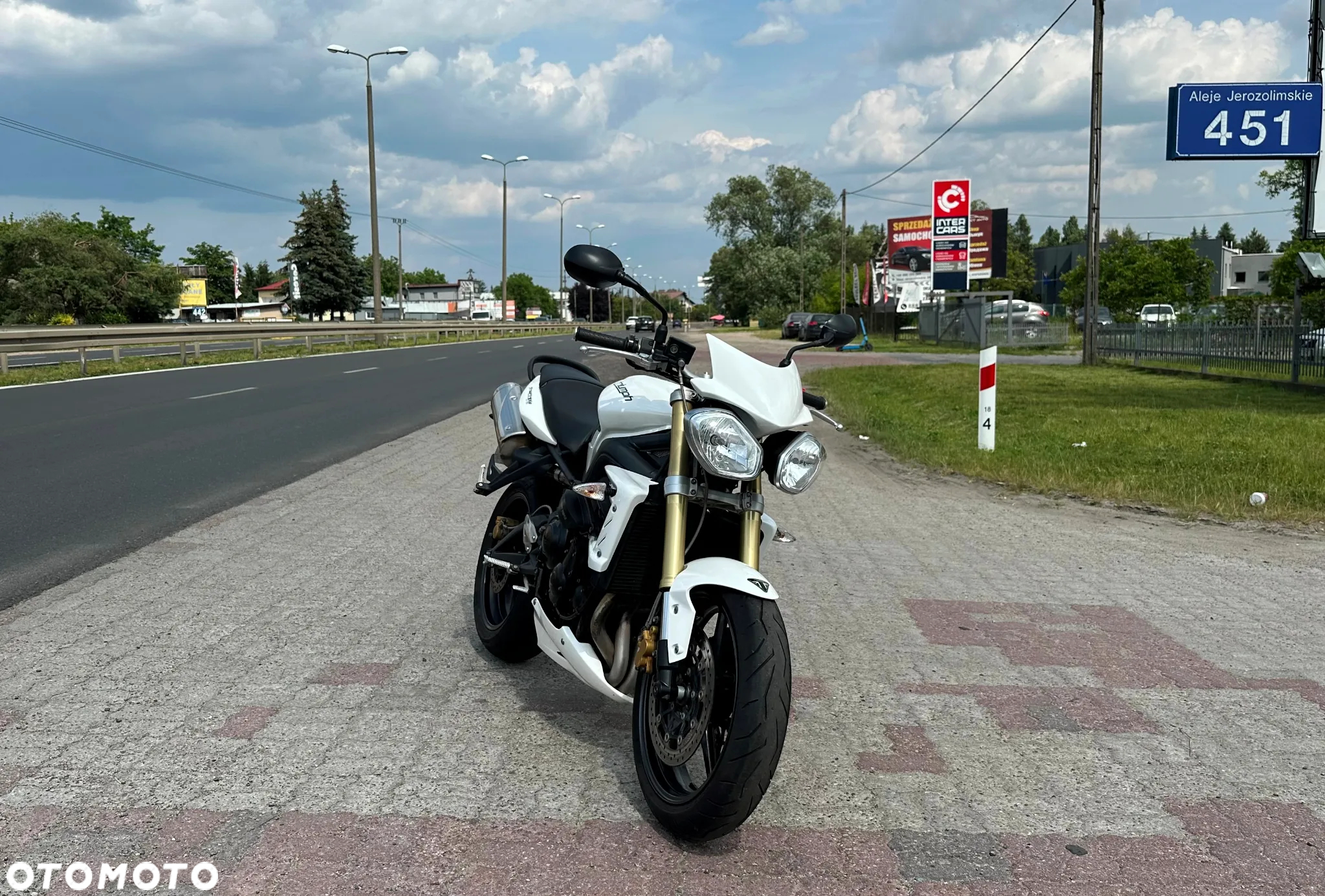 Triumph Street Triple - 8