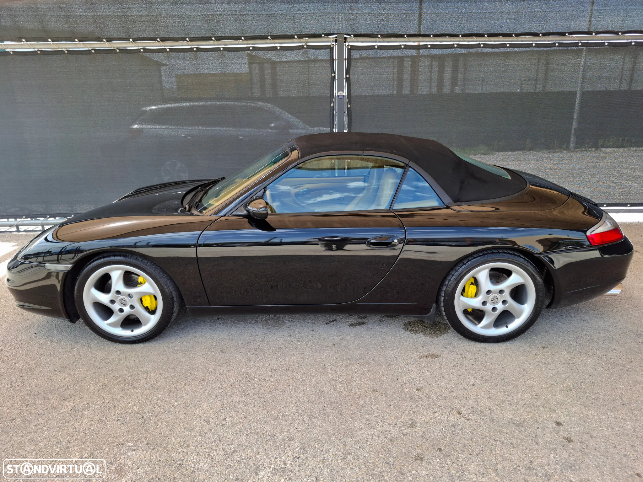 Porsche 911 (996) Carrera Cabrio - 17
