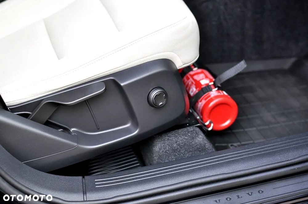 Volvo XC 40 T4 Geartronic Inscription - 16