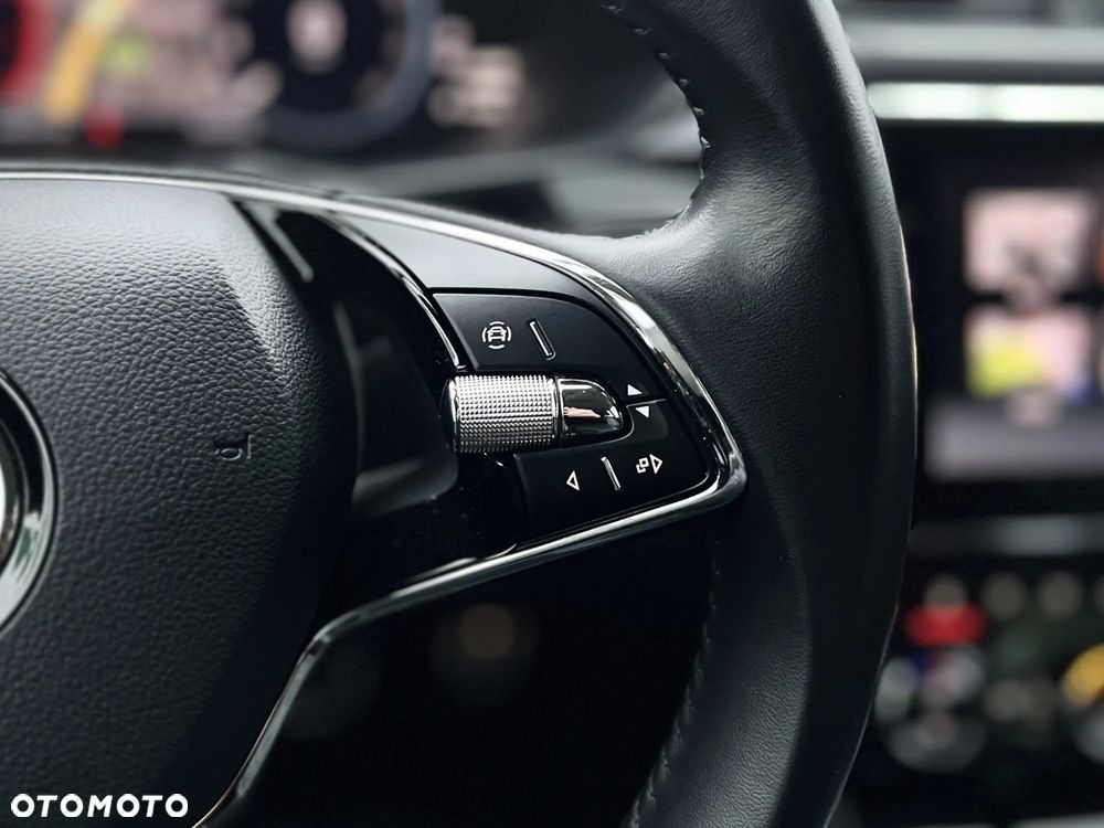 Skoda Superb 2.0 TDI SCR L&K DSG - 16