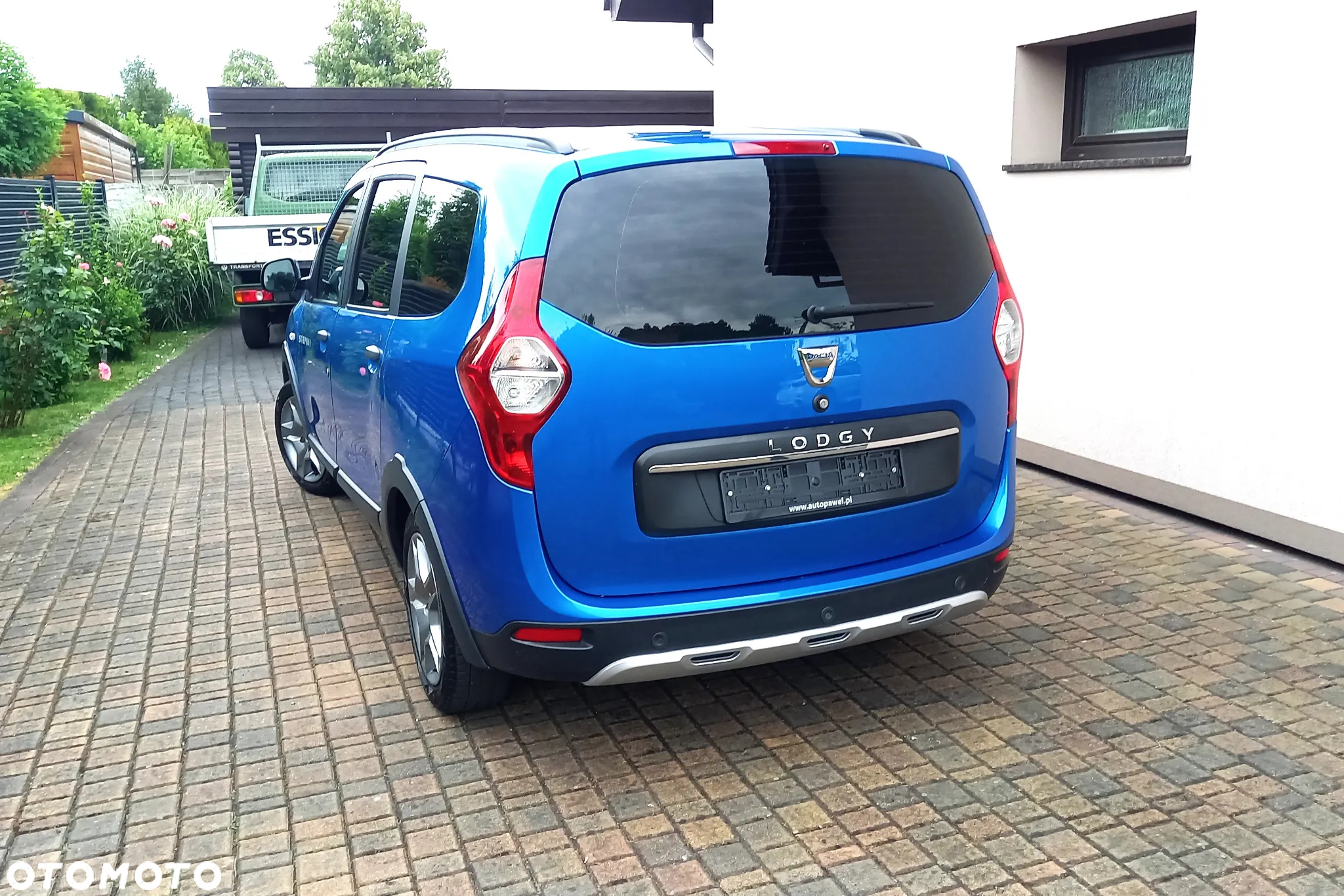 Dacia Lodgy 1.6 SCe Stepway S&S - 2