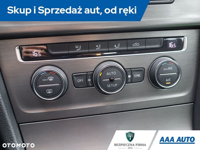 Volkswagen Golf - 15