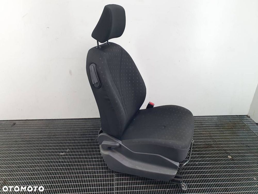 FOTEL PRZÓD PRAWY TOYOTA YARIS II 3D EUROPA - 4