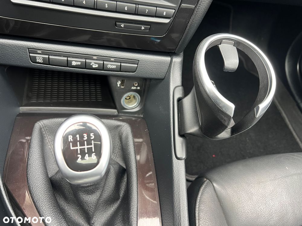 BMW X1 sDrive18d Sport Line - 36