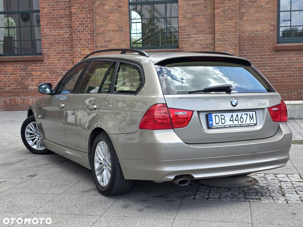 BMW Seria 3 318i - 7