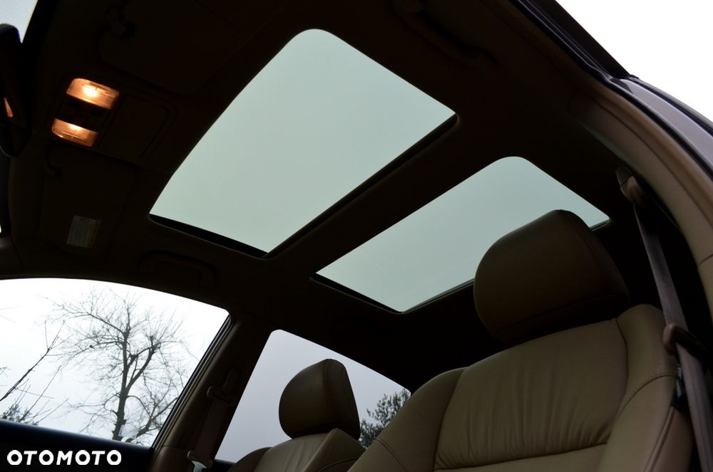 Honda CR-V 2.0i-VTEC Automatik Executive 50 Jahre Edition - 26