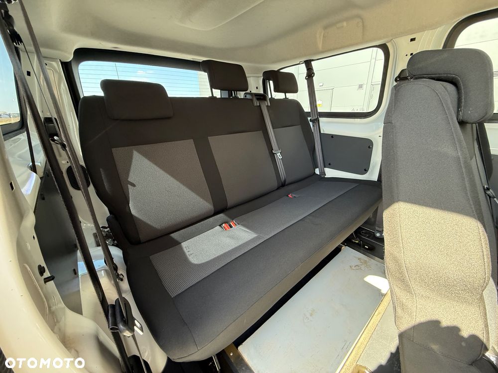 Opel Vivaro - 25