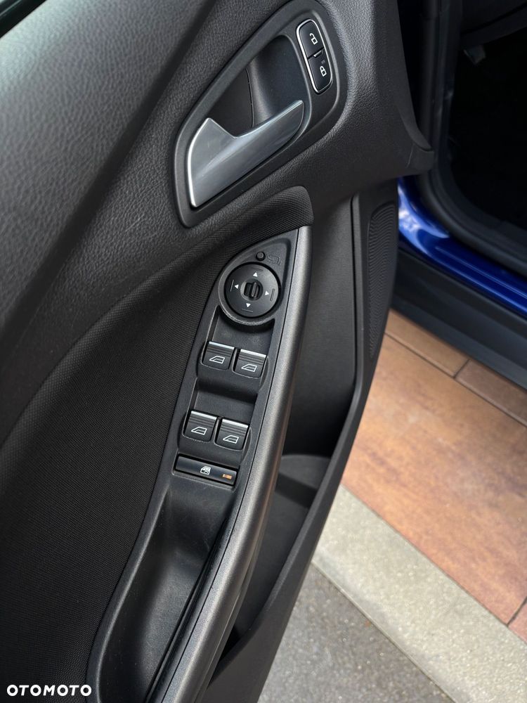 Ford Focus 1.5 TDCi SYNC Edition ASS - 13