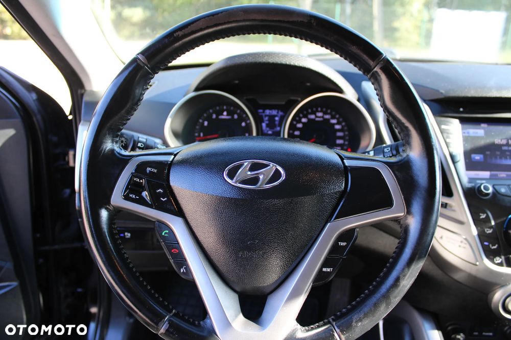 Hyundai Veloster 1.6 Premium - 23