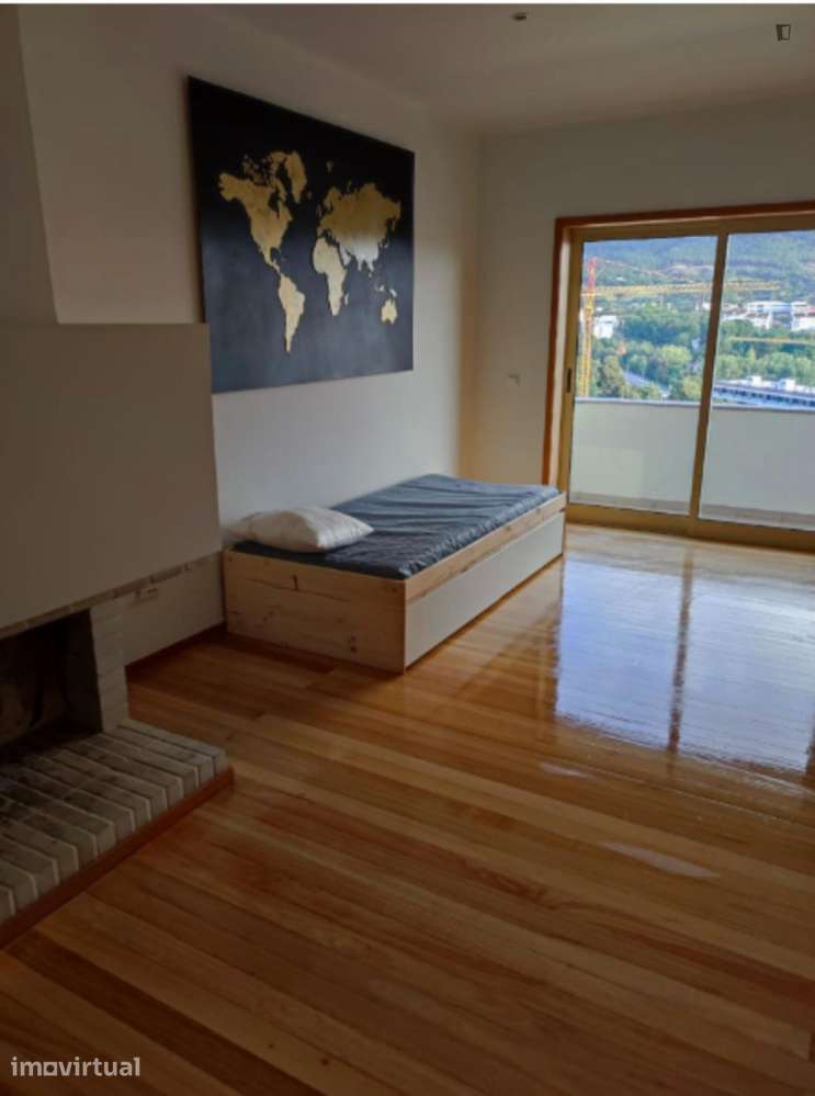Quarto - localizado em Guimaraes - Grande imagem: 2/6