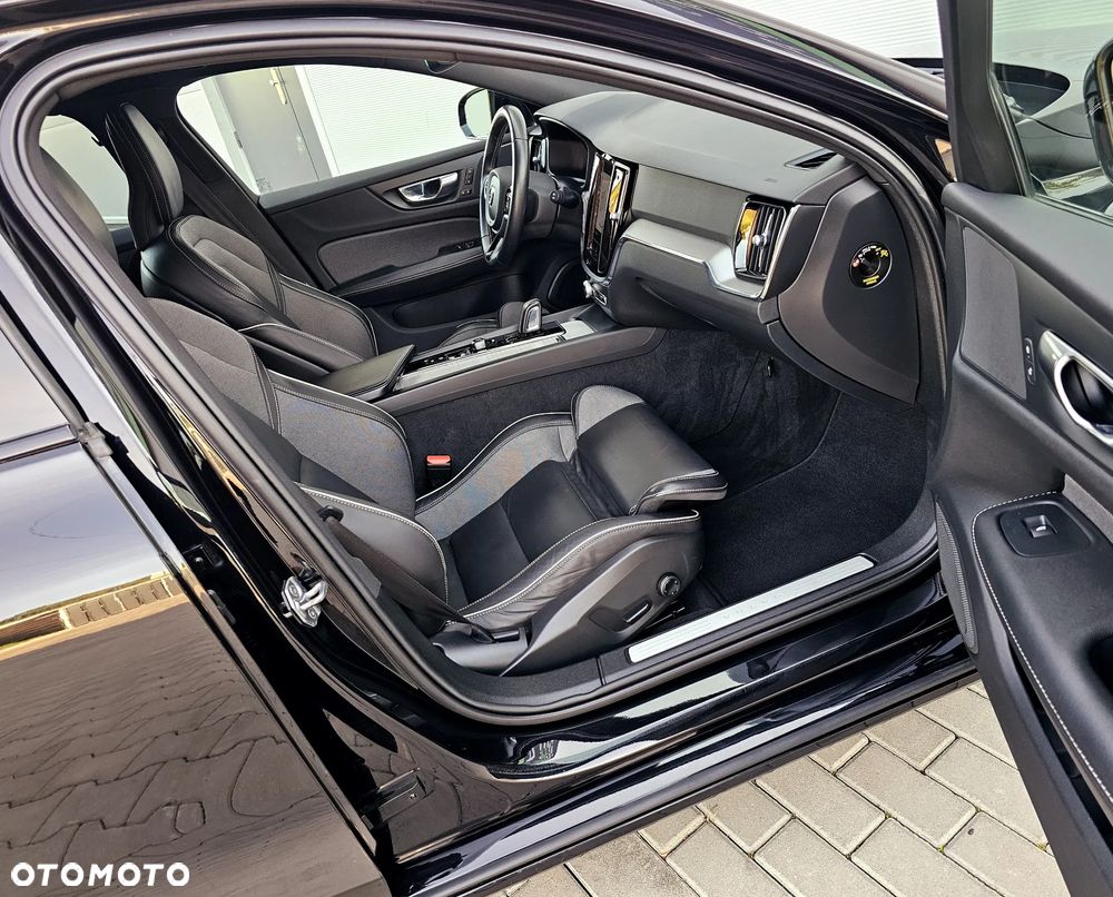 Volvo V60 B4 D Geartronic RDesign - 32