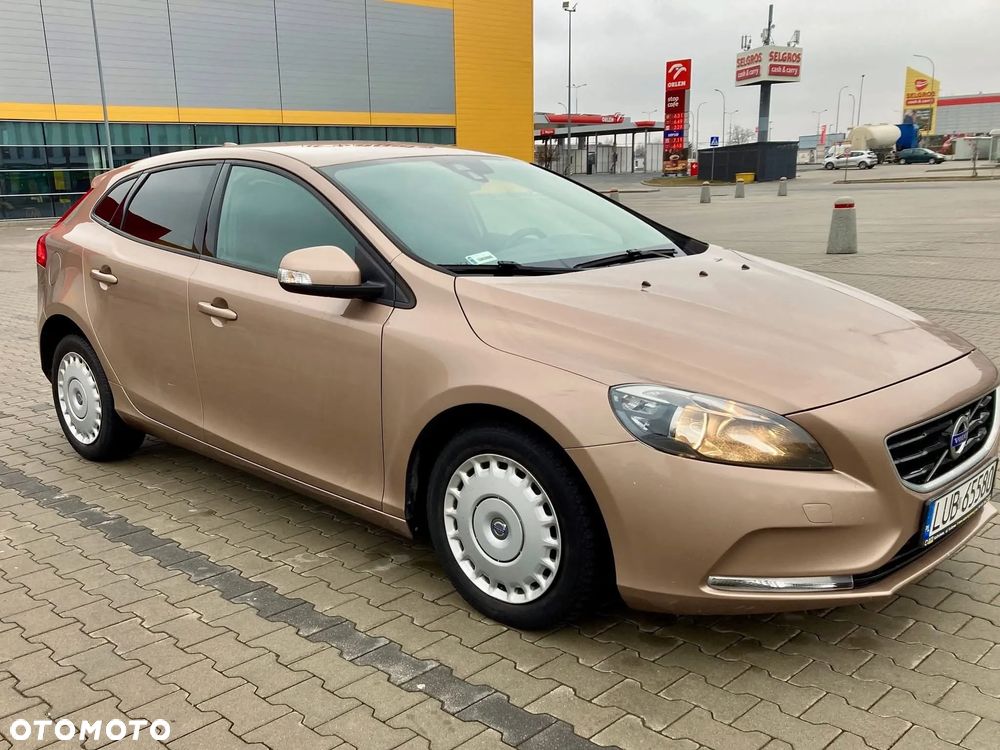 Volvo V40