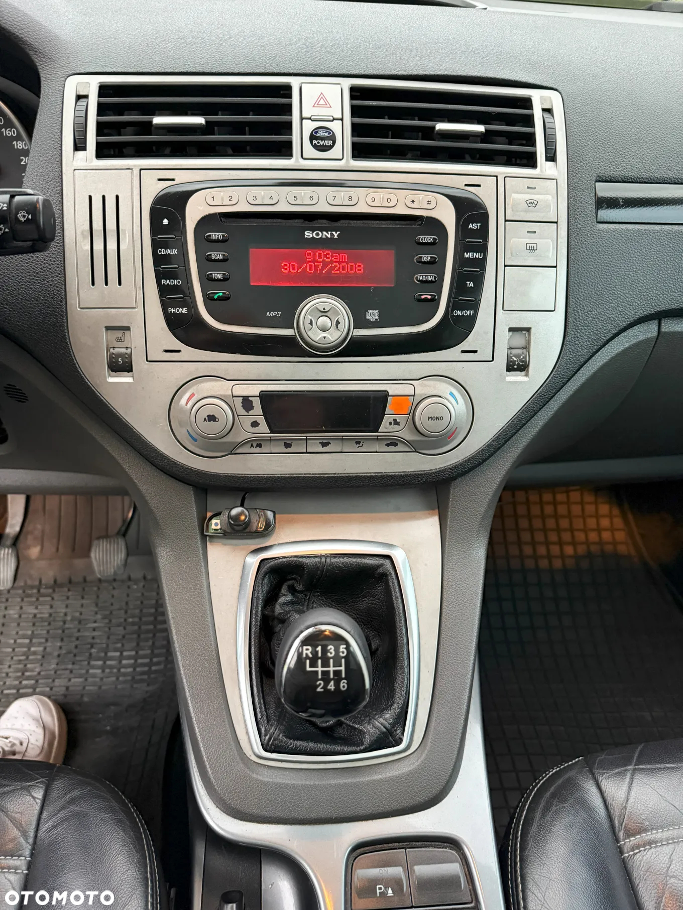 Ford Kuga 2.0 TDCi 4x4 Titanium - 9
