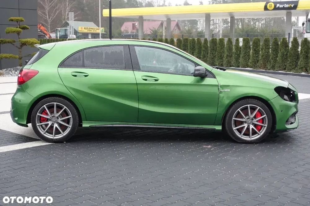 Mercedes-Benz Klasa A AMG 45 4Matic AMG Speedshift 7G-DCT PETRONAS 2015 World Champion Edition - 4