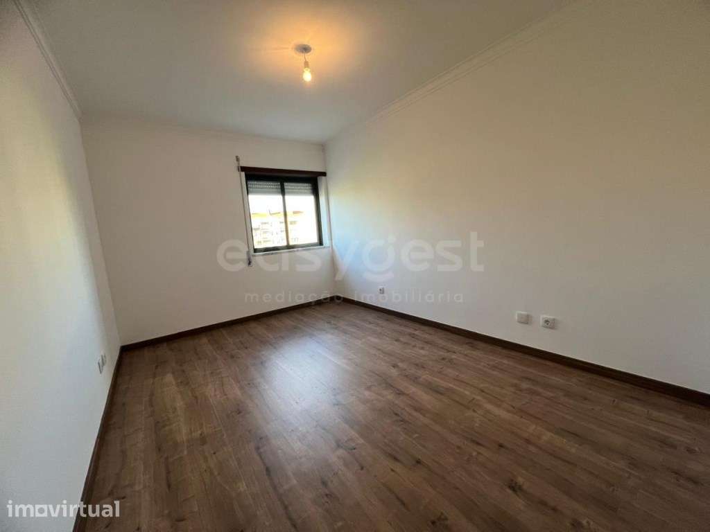 Apartamento T2 com arrecadação em Vila Verde, Alhos Vedros - Grande imagem: 4/18