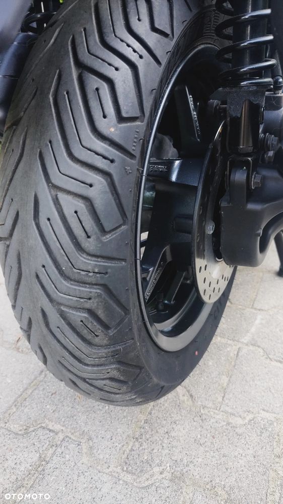 Yamaha X-max - 5