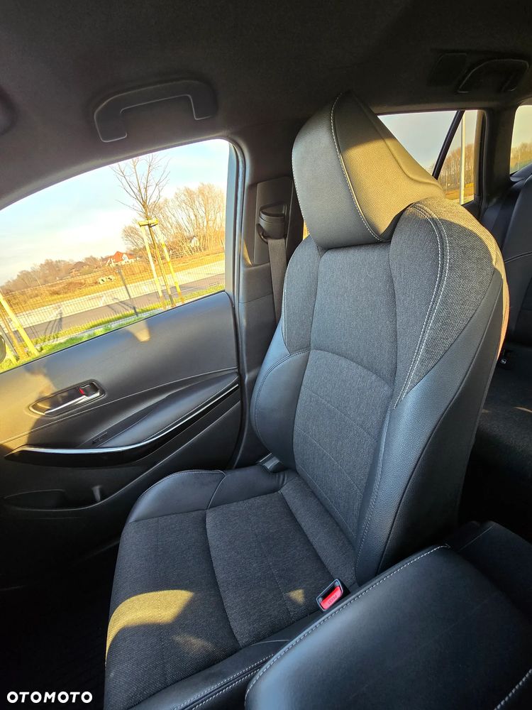 Toyota Corolla 2.0 Hybrid Comfort - 15